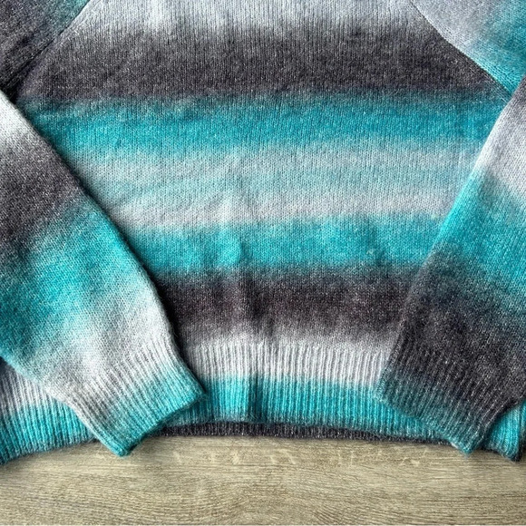 BB DAKOTA by Steve Madden  Ladies Ombre Wool Sweater - Picture 16 of 16
